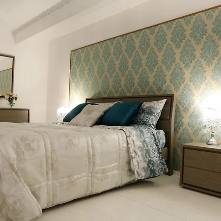 Carlos Suite Bed & Breakfast