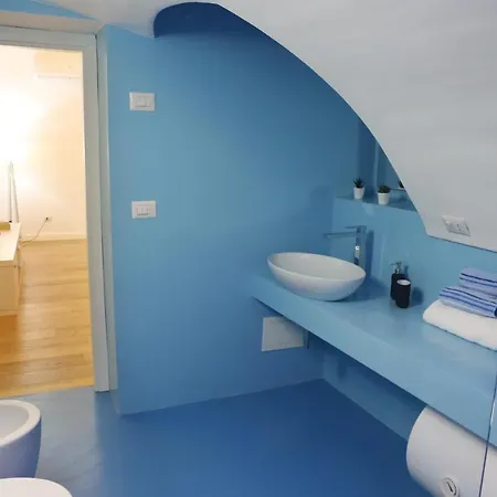 Carlos Suite Bed & Breakfast *